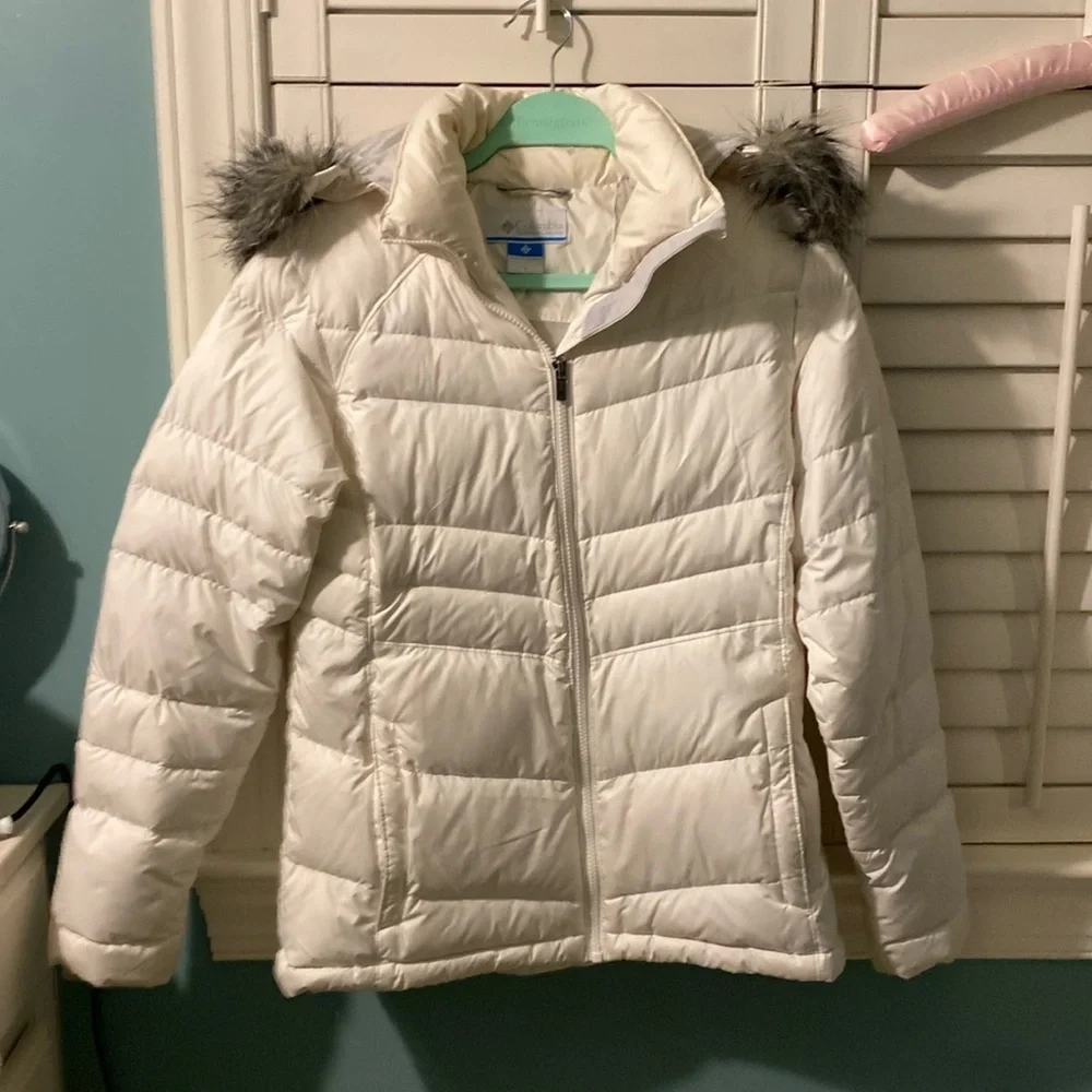 Winter coat, Columbia, size S, color white - Picture 1 of 1